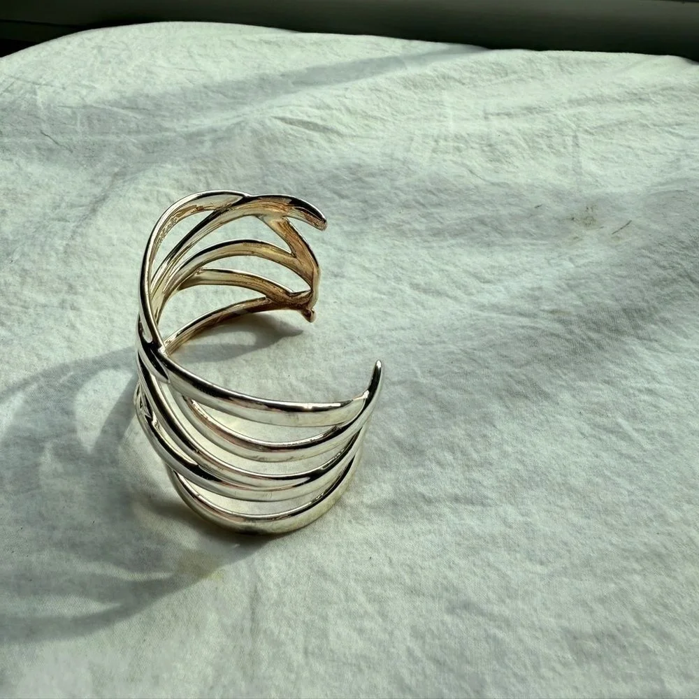 Stella‎ & Dot Odette Fitted Silver Cuff Bracelet